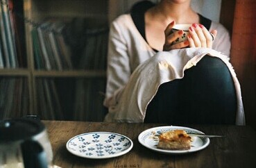 做夢(mèng)夢(mèng)見吃飯