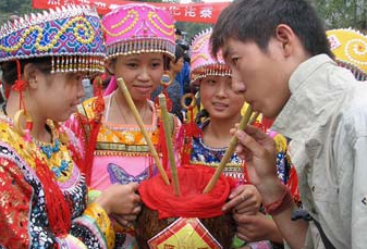 仡佬族傳統(tǒng)節(jié)日，仡佬族風俗慣大全