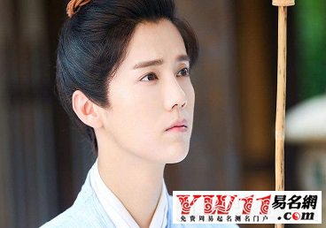 好聽小說(shuō)男主角名字冷酷的